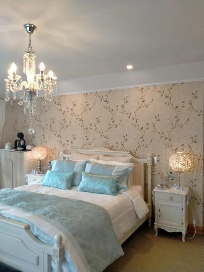 Amberly House Rotorua Bed & Breakfast