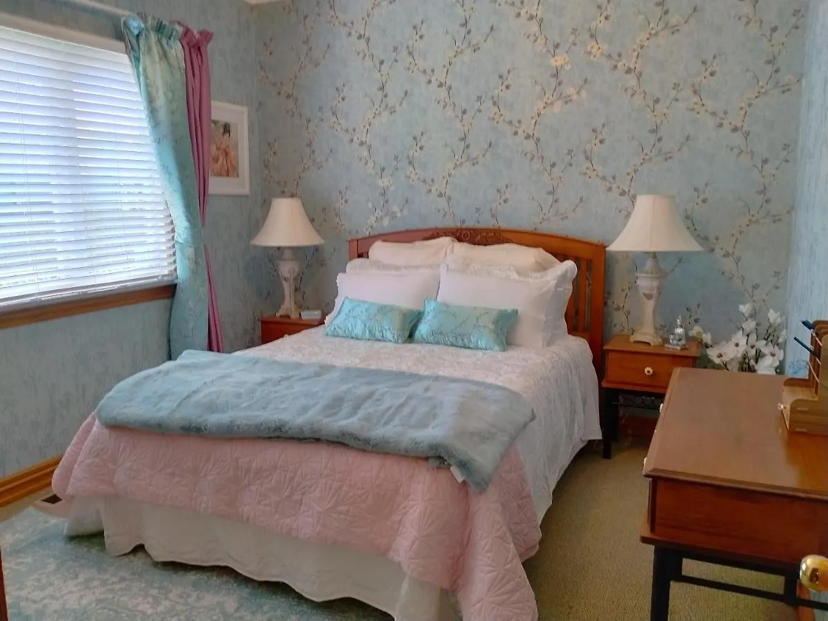 Amberly House Rotorua Bed & Breakfast
